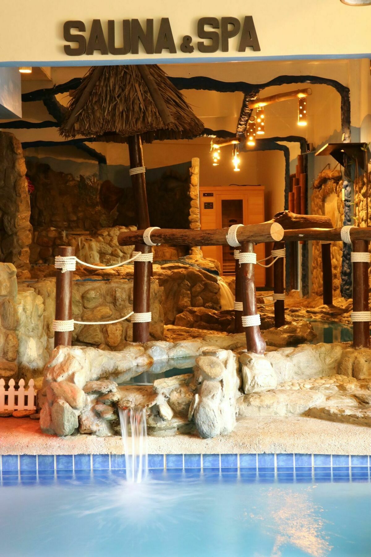 Casa Mia Resort Puerto Galera Exterior foto